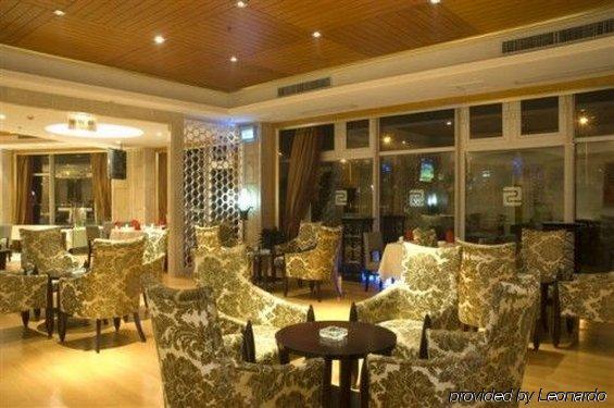 Sprot-Life Garden Hotel Ухань Ресторан фото